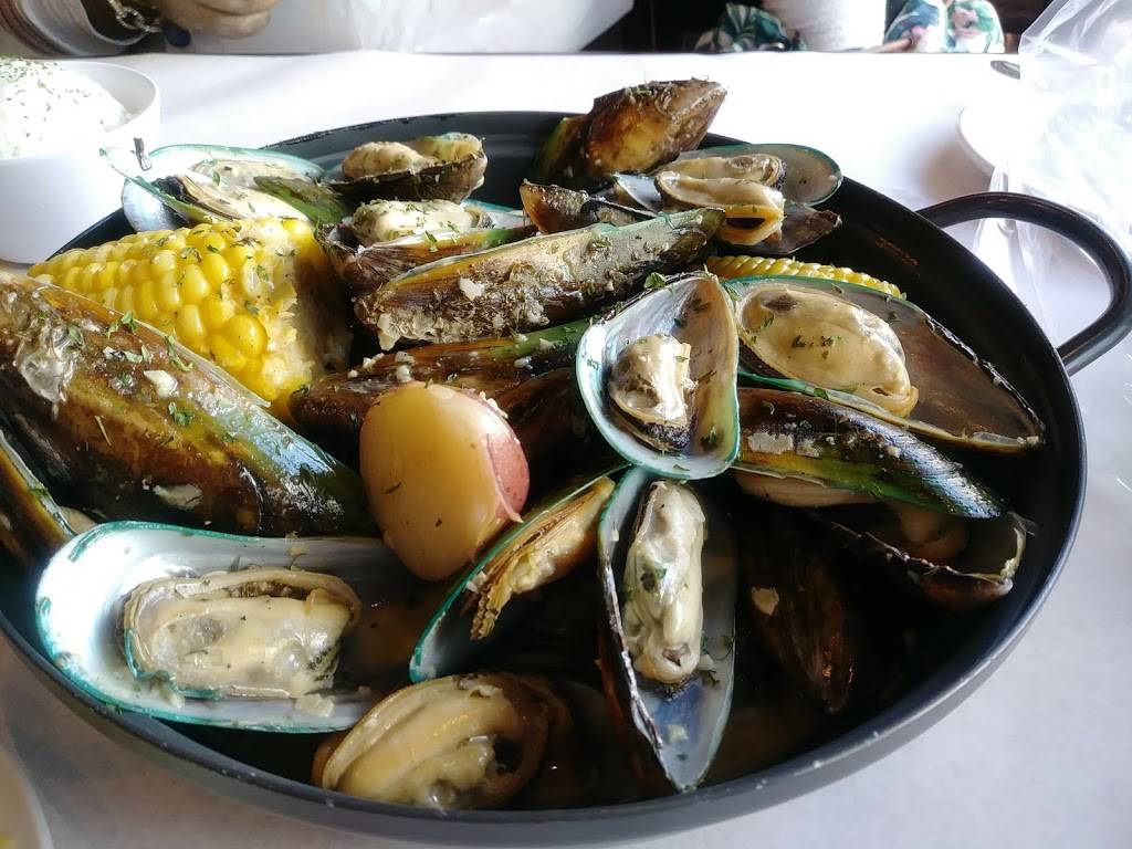 BeClaws | restaurant | 6450 America Blvd #105, Hyattsville, MD 20782, USA | 3014039000 OR +1 301-403-9000