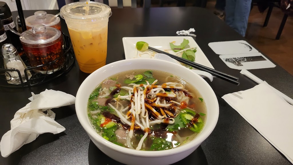 Pho Le 1 | restaurant | 2360 N Old Mill Loop Suite J101, Coeur dAlene, ID 83814, USA | 2089664699 OR +1 208-966-4699