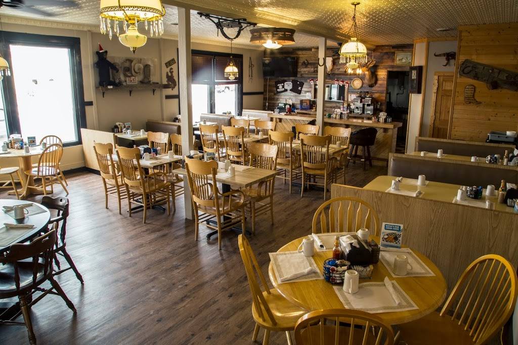 Joes Horseshoe Diner | restaurant | 111 E Flint St, Lyndon Station, WI 53944, USA | 6086665050 OR +1 608-666-5050