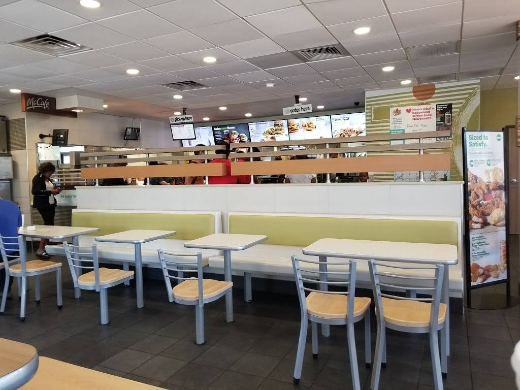 McDonalds | cafe | 1998 Dave Lyle Blvd, Rock Hill, SC 29730, USA | 8039097090 OR +1 803-909-7090