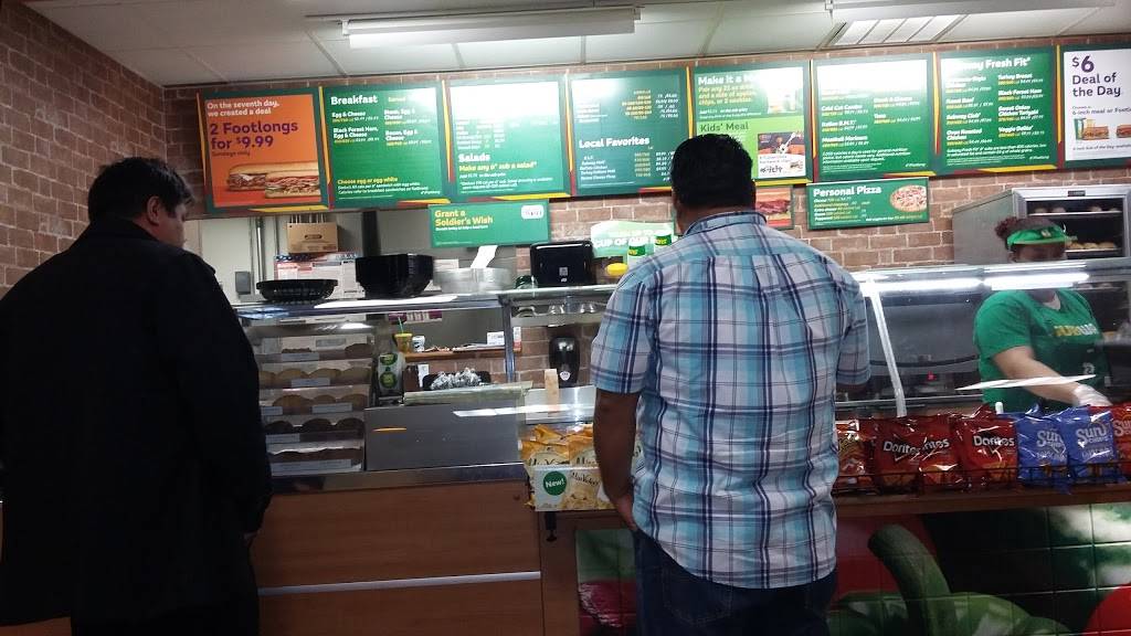 Subway | restaurant | 1333 S Valley Mills Dr Ste A University Centre, Waco, TX 76711, USA | 2547544500 OR +1 254-754-4500