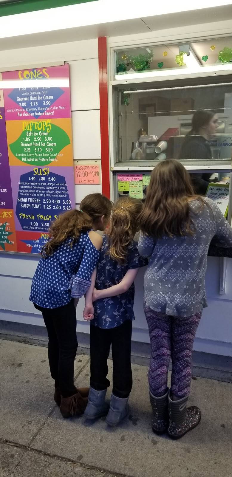 Meusels Dairy Delite | restaurant | 118 E 7th St, Dixon, IL 61021, USA | 8152840912 OR +1 815-284-0912