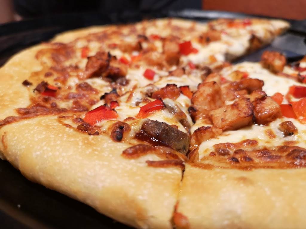 Boston Pizza | restaurant | 1070 Wilson St W, Ancaster, ON L9G 3K9, Canada | 9056481313 OR +1 905-648-1313