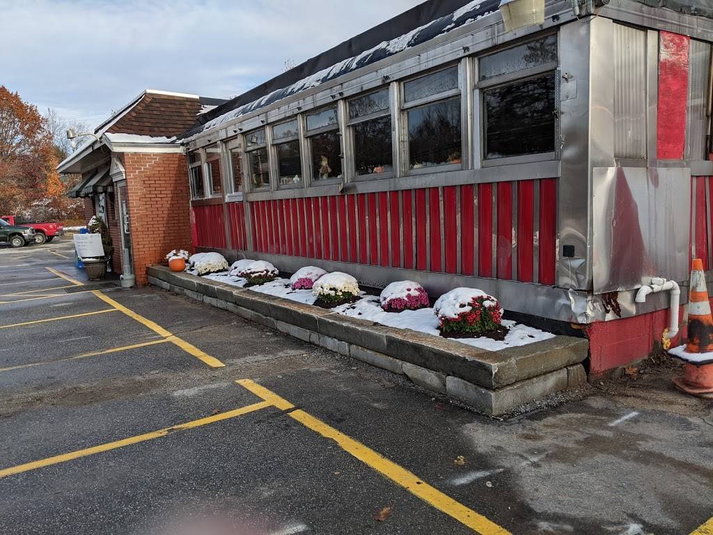 Hannas Diner | restaurant | 83 Henniker St, Hillsboro, NH 03244, USA | 6034643575 OR +1 603-464-3575