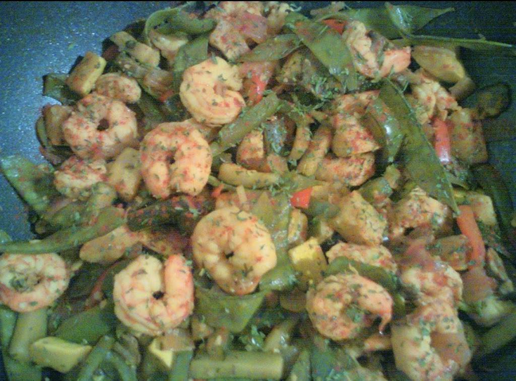 Crystals On The Go | restaurant | 15834 W Seven Mile Rd, Detroit, MI 48235, USA | 3133972979 OR +1 313-397-2979