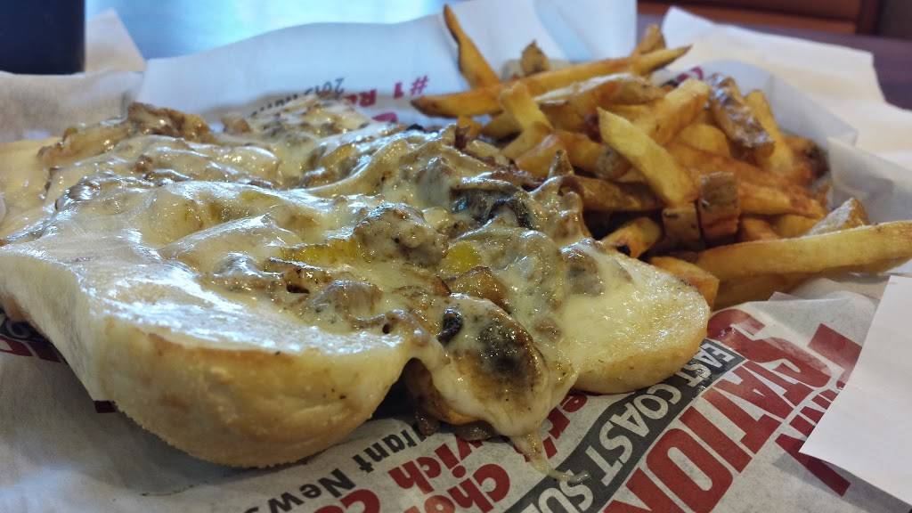 Penn Station East Coast Subs | meal takeaway | 4600 Shelbyville Rd, Louisville, KY 40207, USA | 5027217366 OR +1 502-721-7366