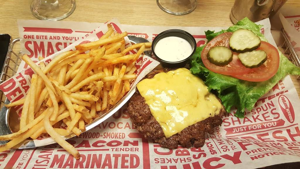 Smashburger | restaurant | 6919 Orchard Lake Rd, West Bloomfield Township, MI 48322, USA | 2487372960 OR +1 248-737-2960