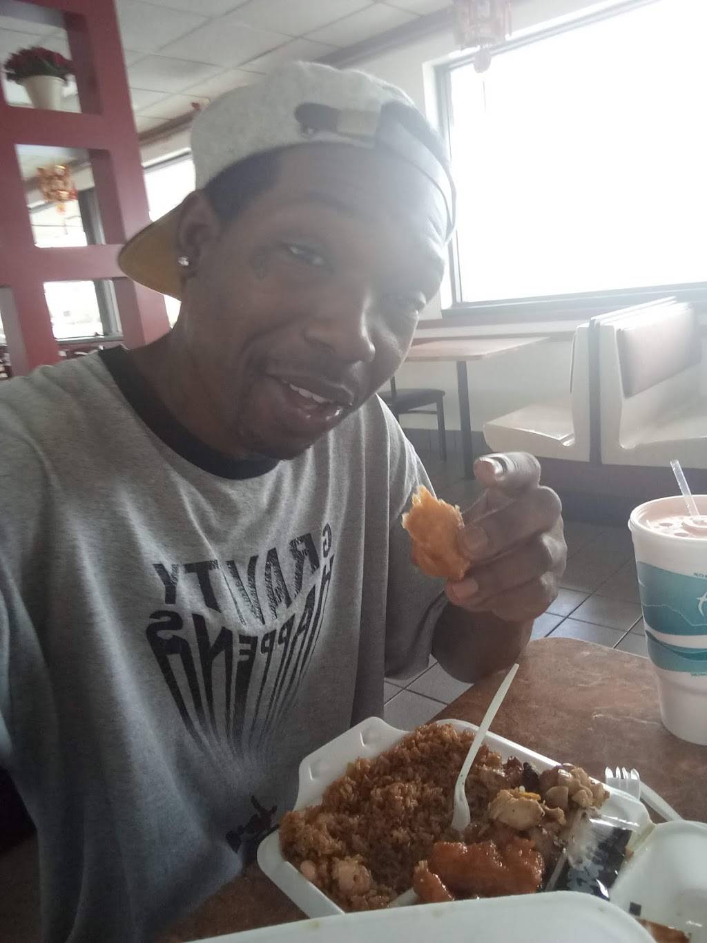 HONG KONG EXPRESS | restaurant | 7420 Good Hope Rd, Milwaukee, WI 53223, USA | 4143531888 OR +1 414-353-1888