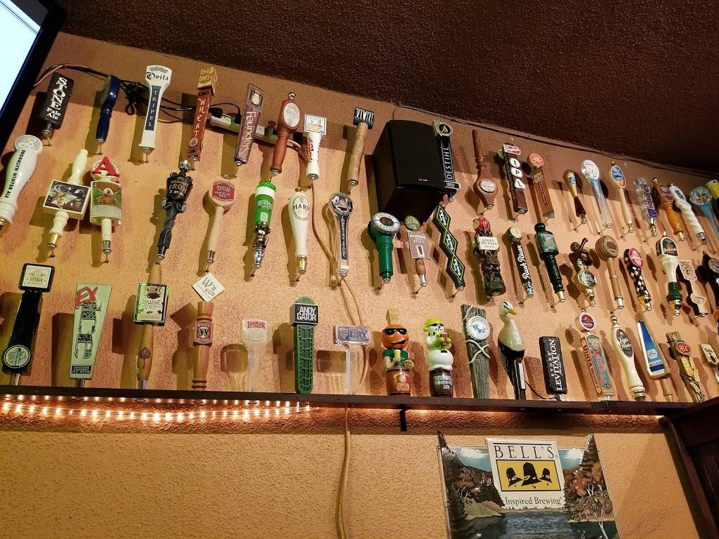 Groveland Tap | restaurant | 1834 St Clair Ave, St Paul, MN 55105, USA | 6516995058 OR +1 651-699-5058