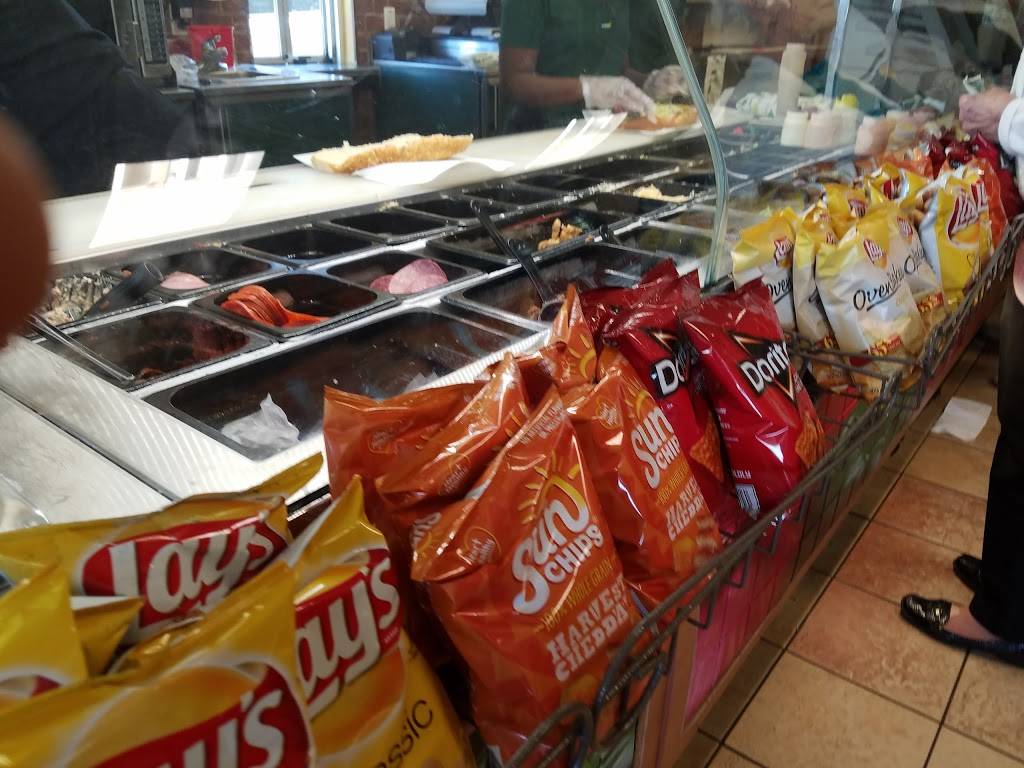 Subway Restaurants | restaurant | 441 Chesterfield Hwy, Cheraw, SC 29520, USA | 8435376804 OR +1 843-537-6804