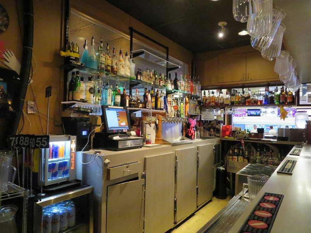 The 7 10 Bar | restaurant | 6210 200th St SW, Lynnwood, WA 98036, USA | 4257783133 OR +1 425-778-3133