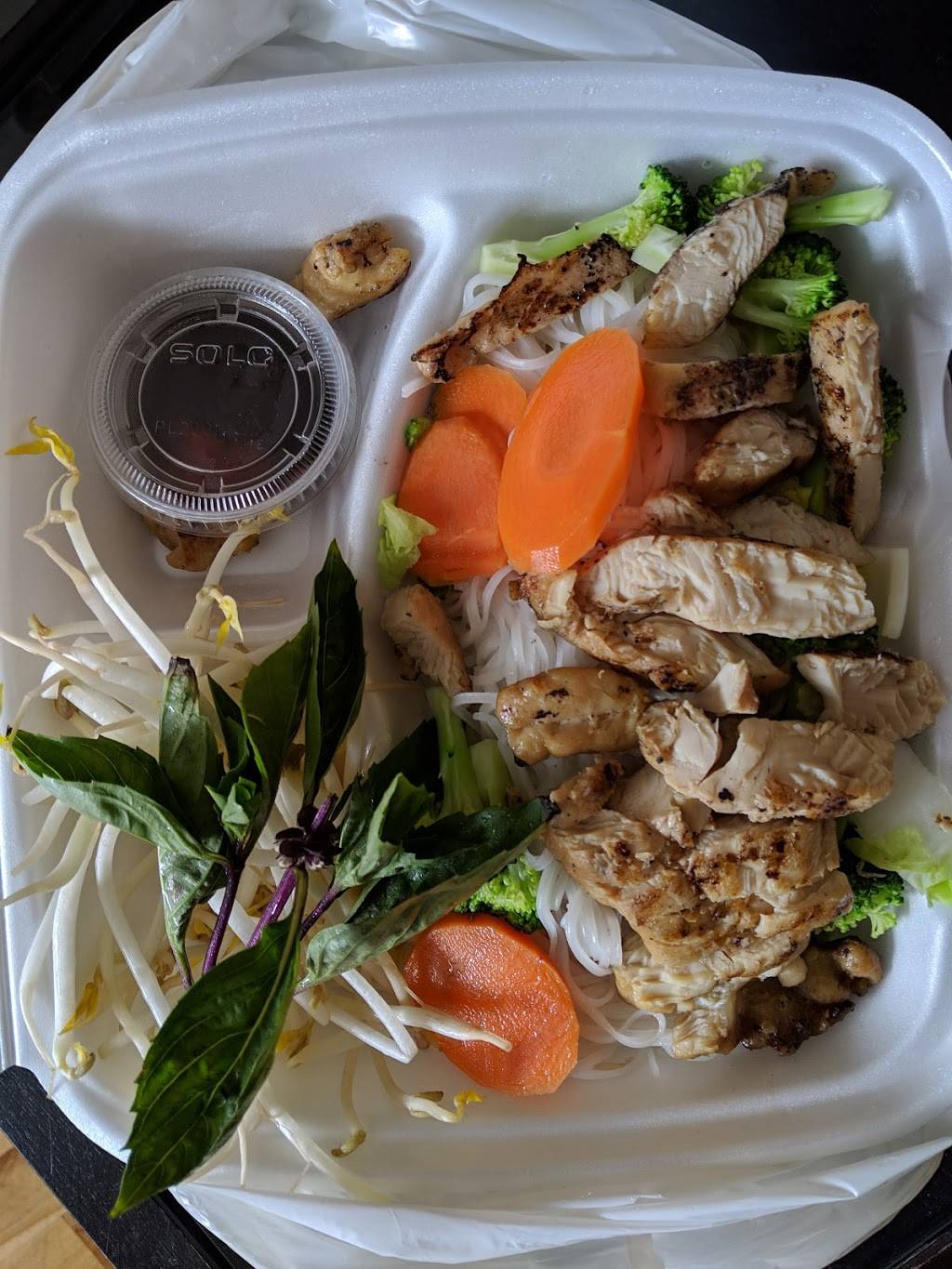 Bahn Mi Ngon | restaurant | 3775 Rue Masson, Montréal, QC H1X 1S7, Canada | 5145198668 OR +1 514-519-8668