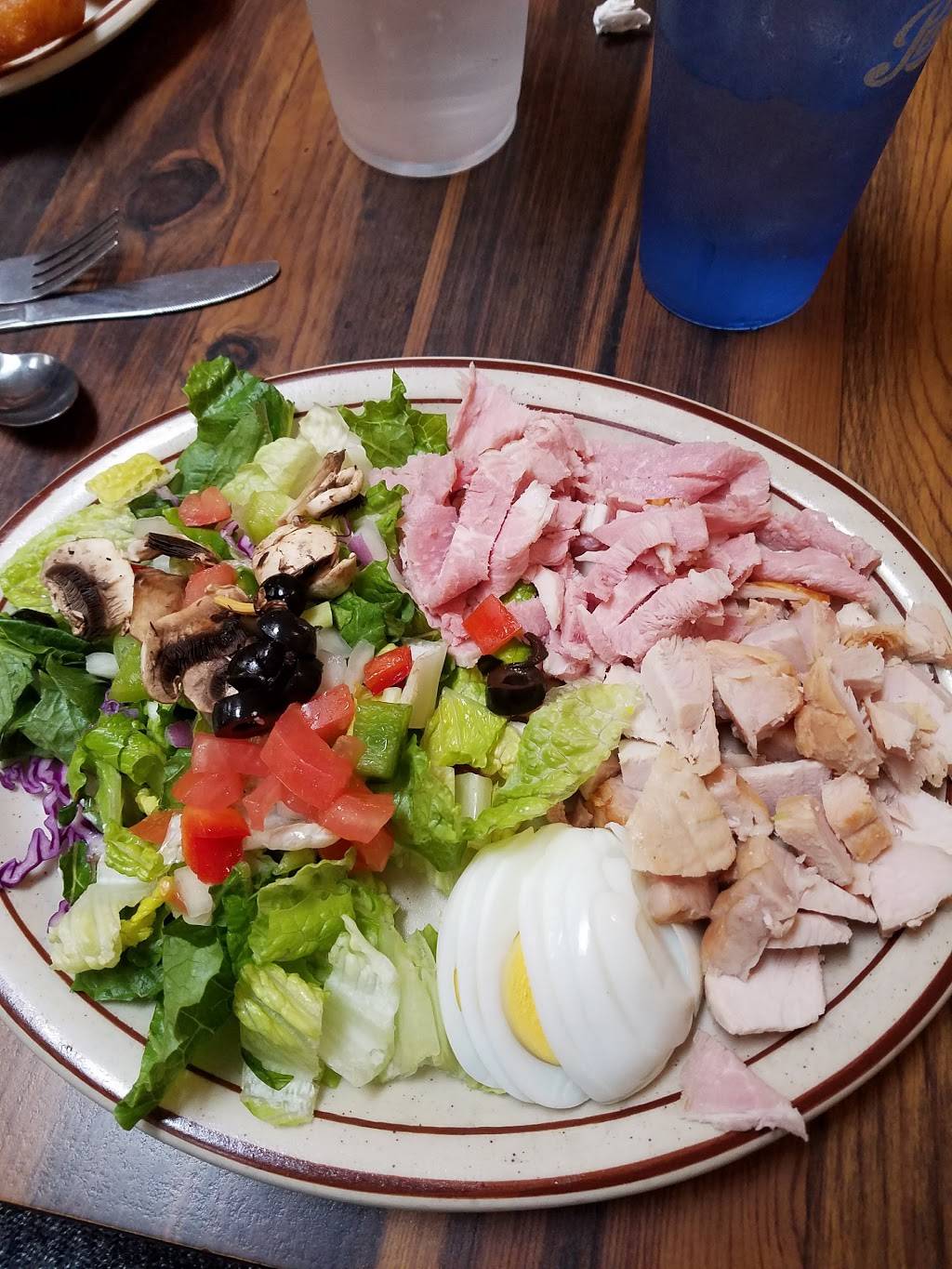 Dukes Diner | restaurant | 1770 7th Ave, Olivehurst, CA 95961, USA | 5307412970 OR +1 530-741-2970