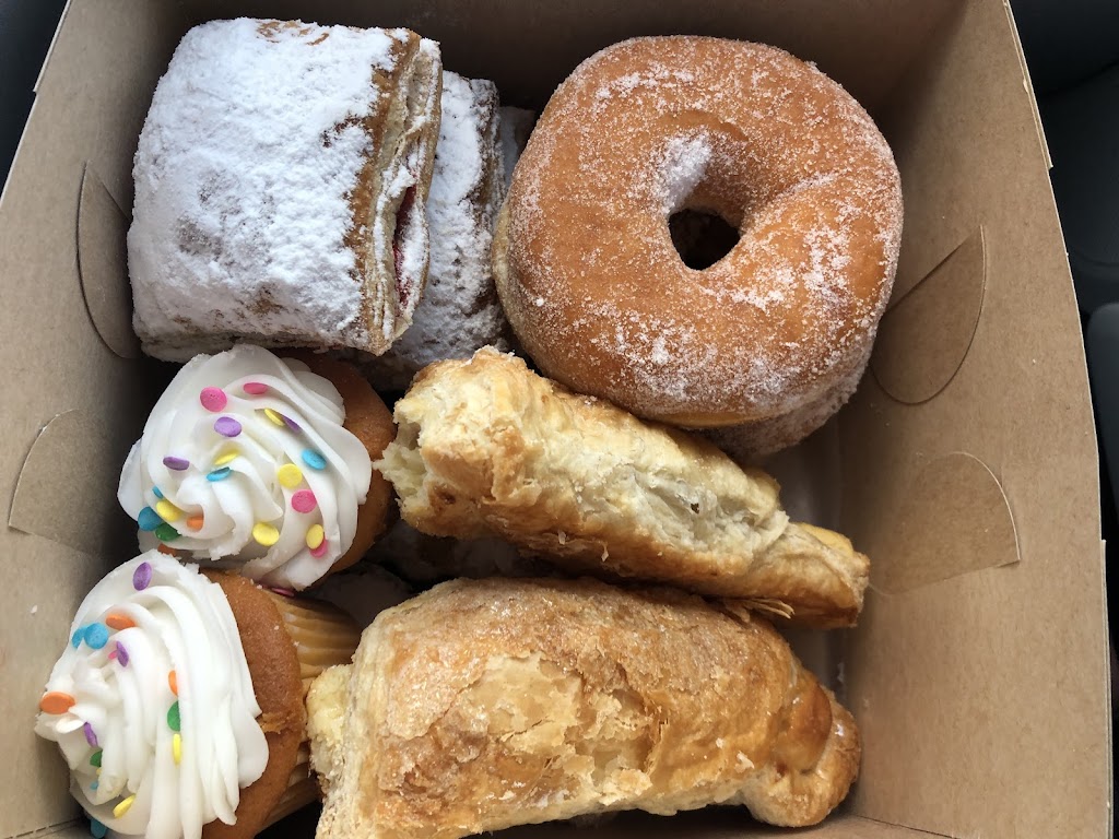 El Coqui | bakery | 3528 I St, Philadelphia, PA 19134, USA | 2156345508 OR +1 215-634-5508