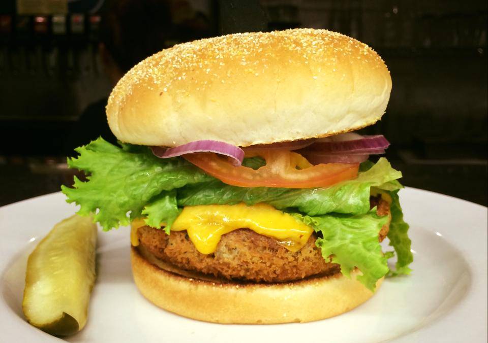 Everybodys American Cookhouse & Sports Theater | restaurant | 4215 SE Mile Hill Dr, Port Orchard, WA 98366, USA | 3604432979 OR +1 360-443-2979