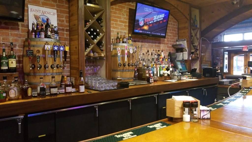 Red Brick Tavern | restaurant | 119 Simonton St, Conroe, TX 77301, USA | 9365392000 OR +1 936-539-2000