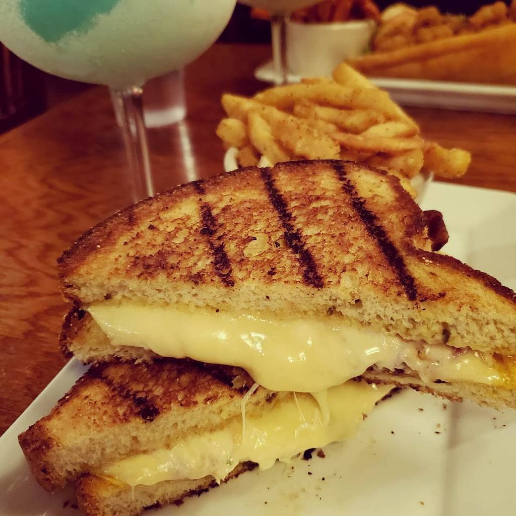 MacFarlanes Celtic Pub | restaurant | 417 Ann St, Lake Charles, LA 70601, USA | 3374335992 OR +1 337-433-5992