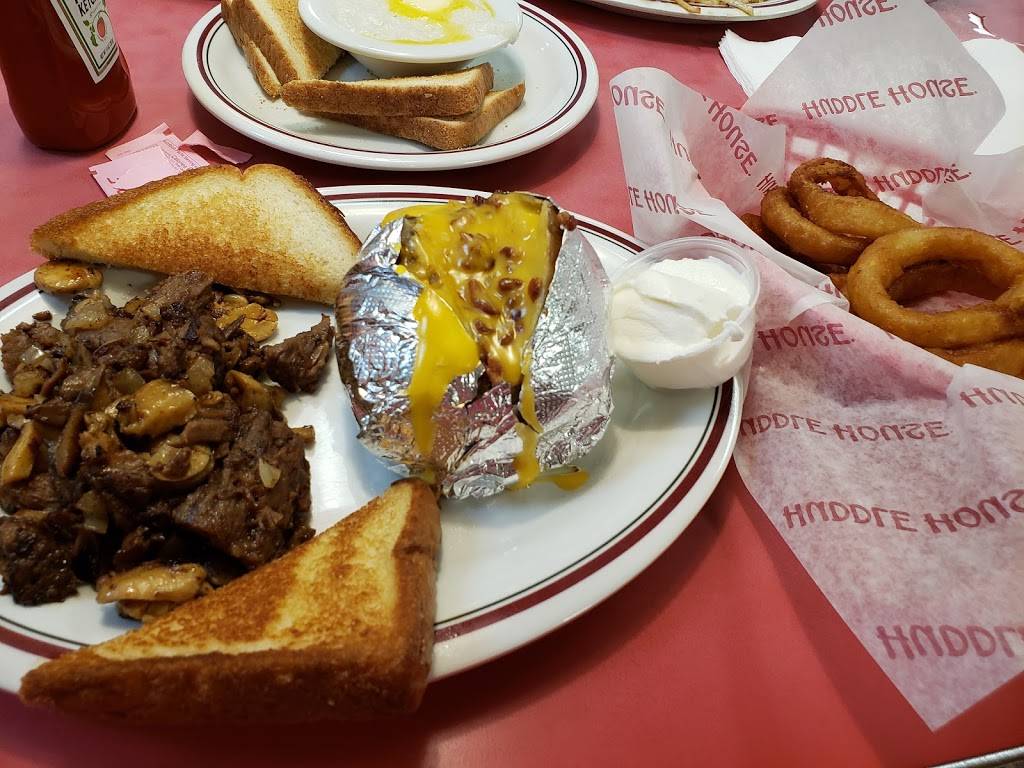 Huddle House | meal takeaway | 1589 Skippers Rd, Emporia, VA 23847, USA | 4346342829 OR +1 434-634-2829