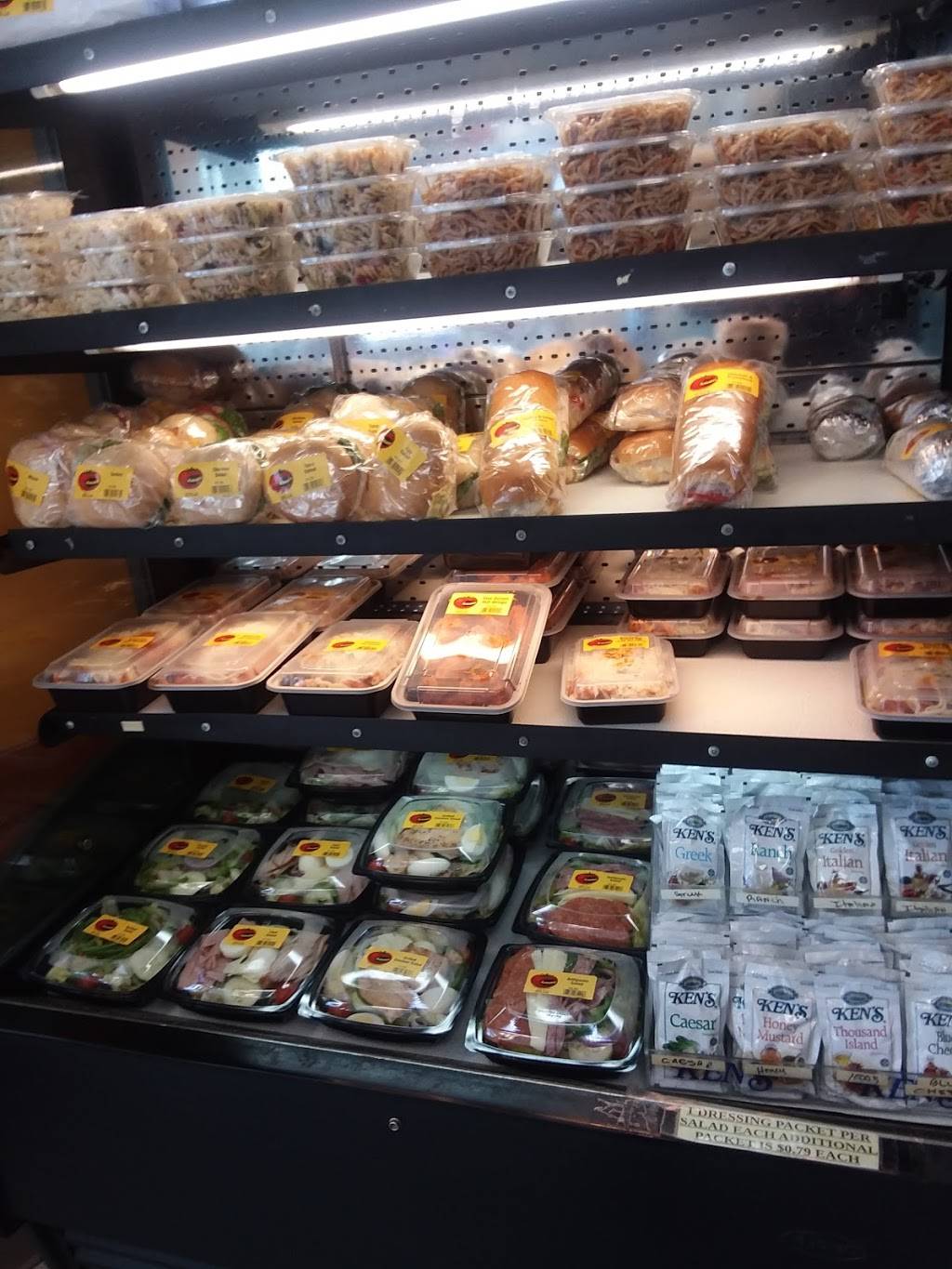 Amatos | restaurant | 103 US-1 BYP, Kittery, ME 03904, USA | 2074392168 OR +1 207-439-2168