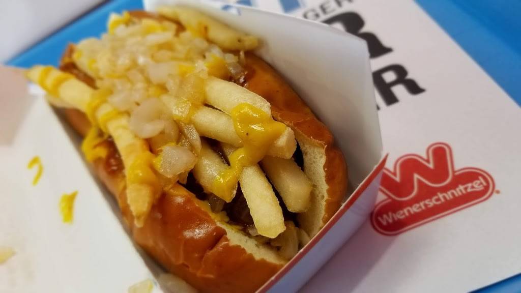 Wienerschnitzel | restaurant | 2501 Broadway, Sacramento, CA 95818, USA | 9164579925 OR +1 916-457-9925