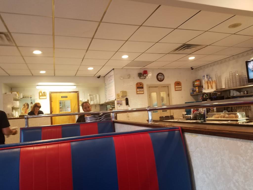 White House Restaurant | restaurant | 4 W Camden Ave, Moorestown, NJ 08057, USA | 8562354825 OR +1 856-235-4825