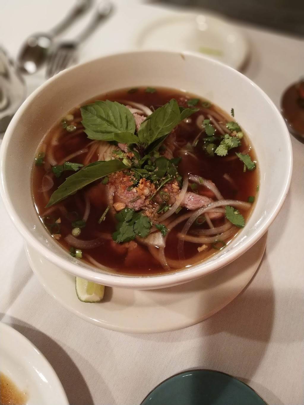 Kin Khao Thai and Sushi | restaurant | 607 E Lincolnway, Valparaiso, IN 46383, USA | 2192998268 OR +1 219-299-8268