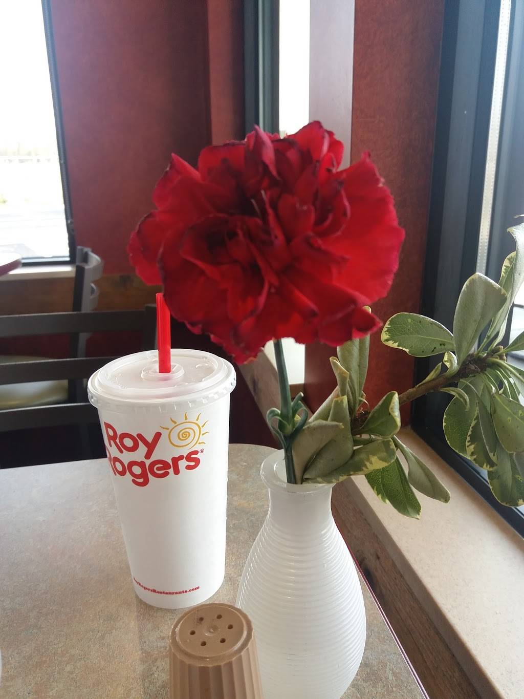 Roy Rogers | restaurant | 1551 S Pleasant Valley Rd, Winchester, VA 22601, USA | 5404315785 OR +1 540-431-5785