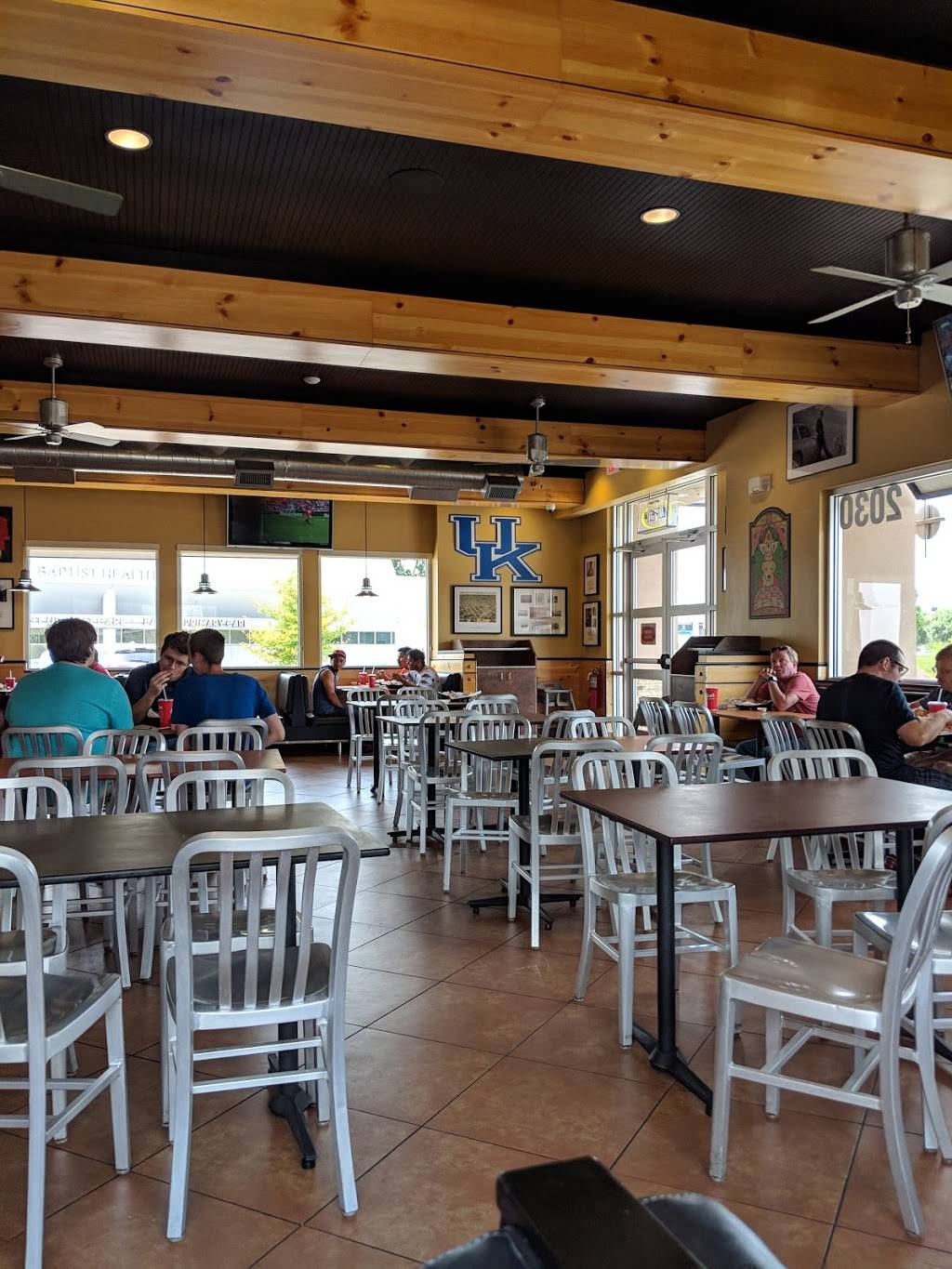 Raising Canes Chicken Fingers | meal takeaway | 2030 Harrodsburg Rd, Lexington, KY 40503, USA | 8592780015 OR +1 859-278-0015