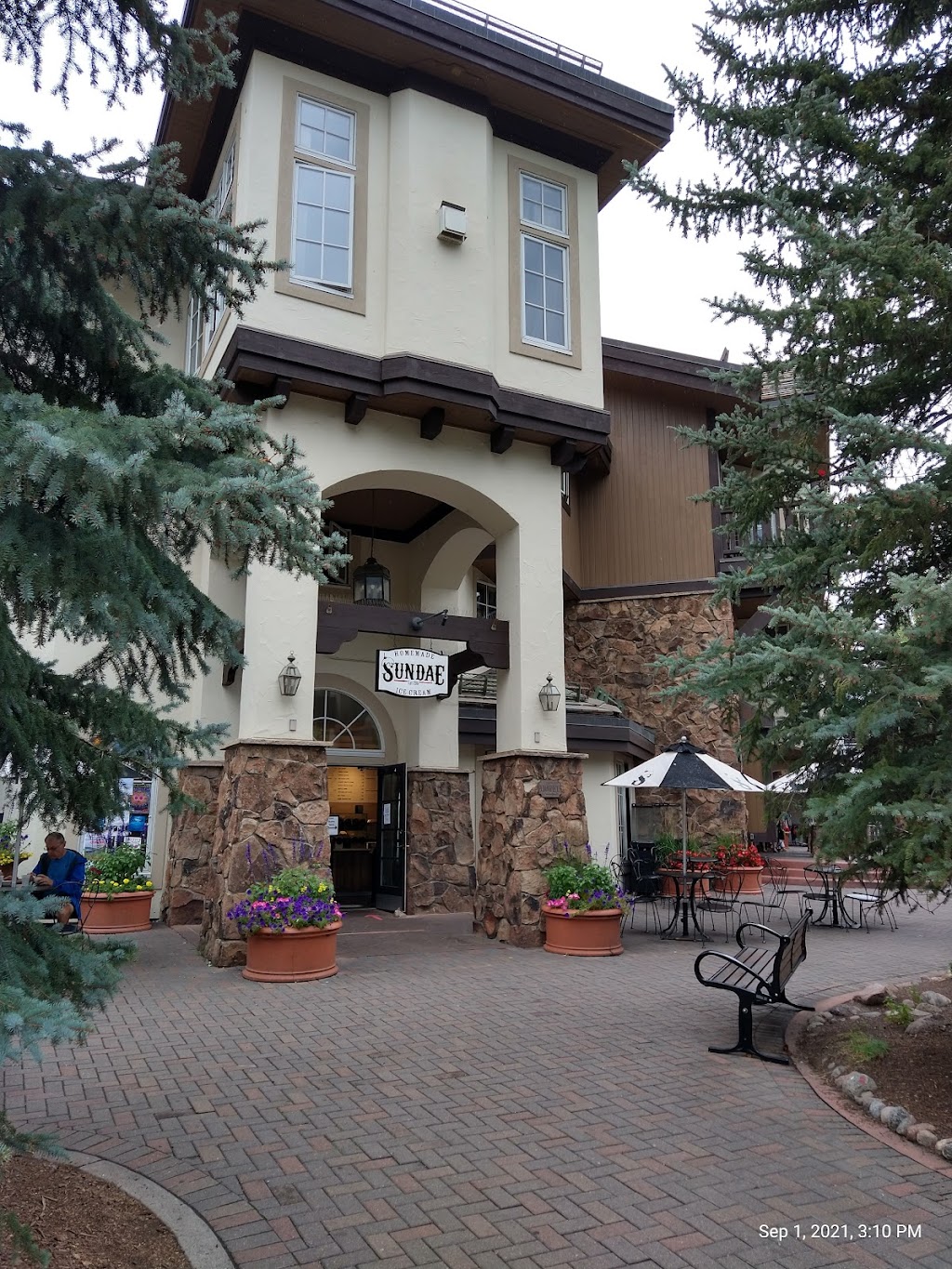 Sundae - Vail | restaurant | 242 E Meadow Dr, Vail, CO 81657, USA | 9704791705 OR +1 970-479-1705