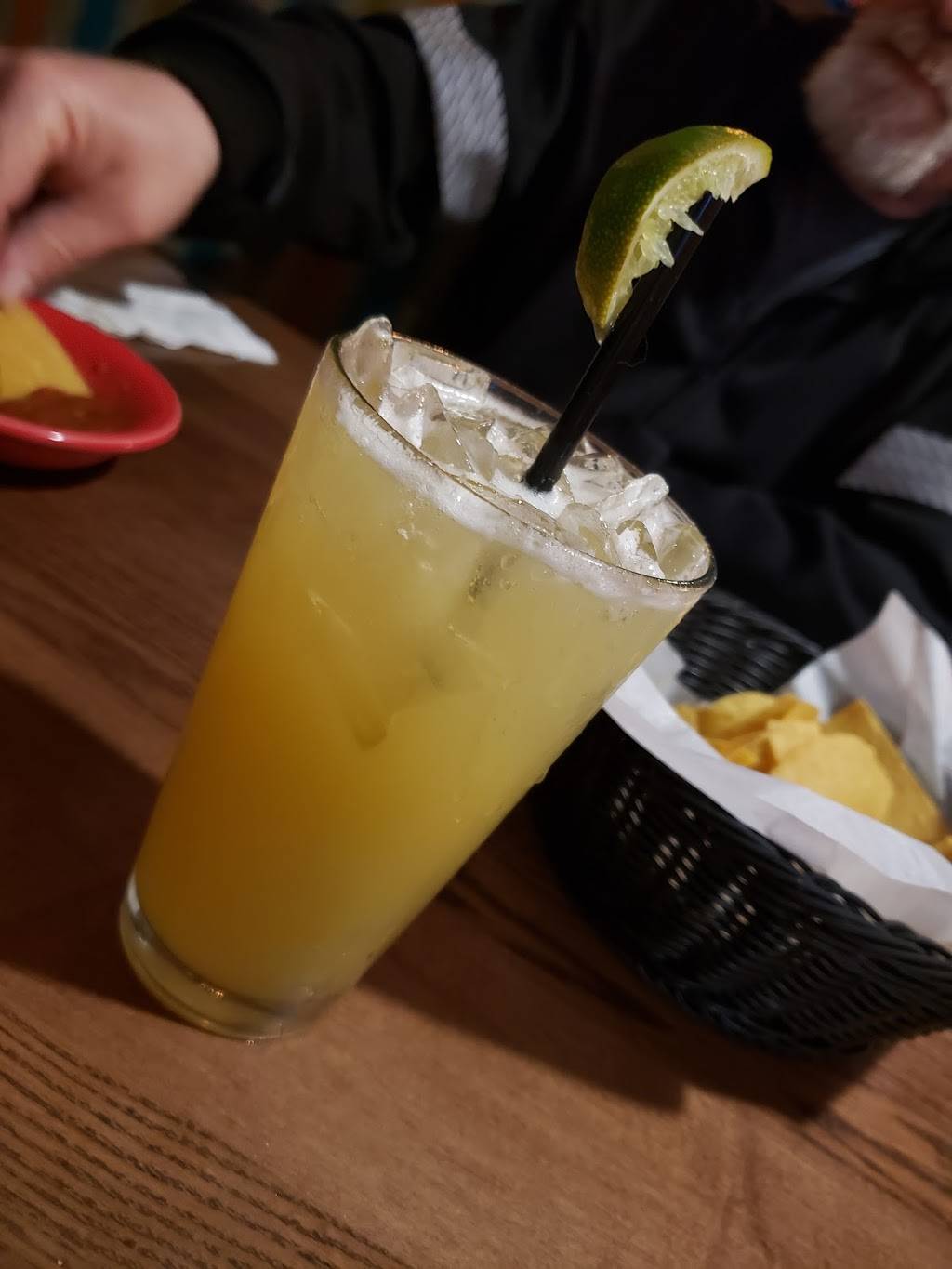 Burrito Bettys Mexican Grill & Margarita Bar | restaurant | 2 US-1, York, ME 03909, USA | 2074514013 OR +1 207-451-4013