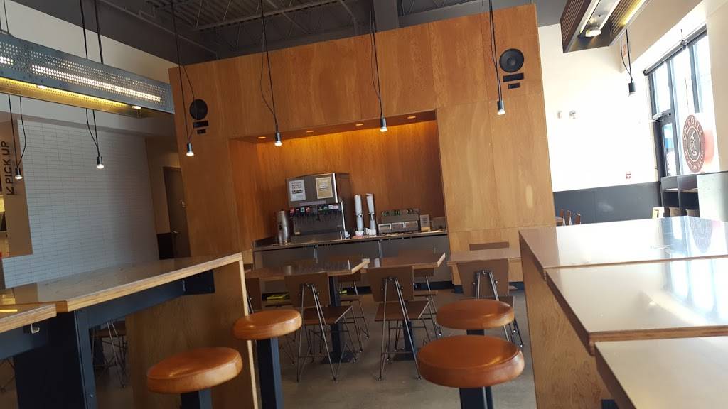 Chipotle Mexican Grill | restaurant | 400 S State Rd, Springfield, PA 19064, USA | 4844728533 OR +1 484-472-8533