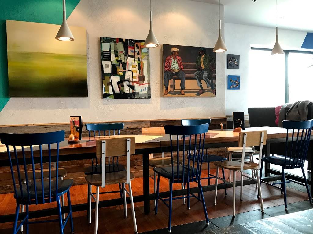 Nandos Eglinton | meal takeaway | 939 Eglinton Ave E, East York, ON M4G 4E8, Canada | 4164259292 OR +1 416-425-9292