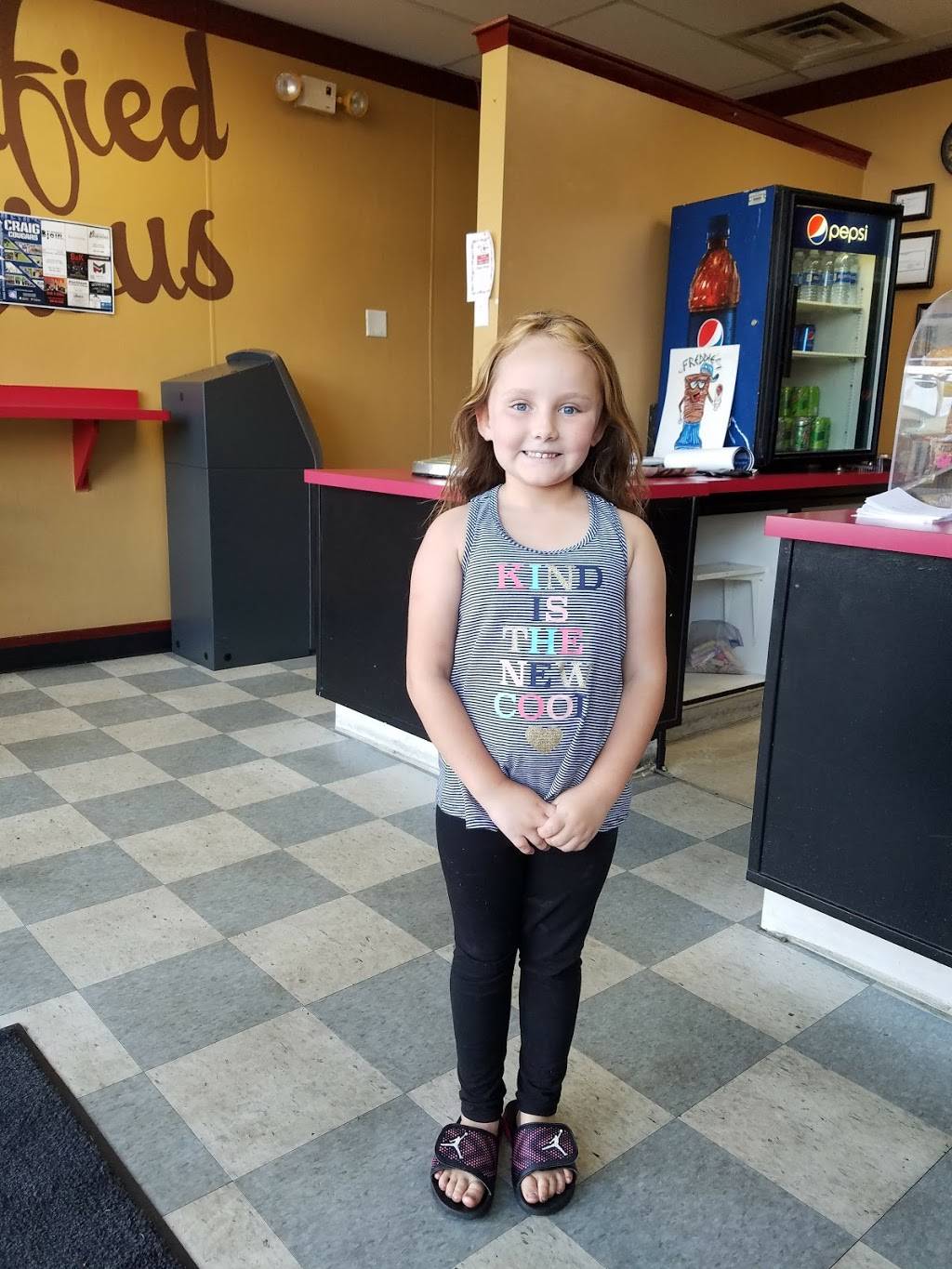 Oriental Express | restaurant | 1015 Kellogg Ave, Janesville, WI 53546, USA | 6085635299 OR +1 608-563-5299