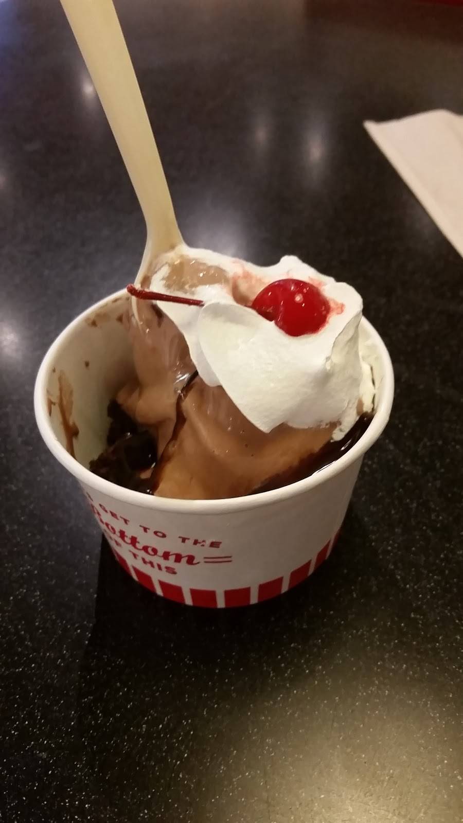 Freddys Frozen Custard & Steakburgers | restaurant | 4059 N Loop 1604 W, San Antonio, TX 78257, USA | 2104798833 OR +1 210-479-8833