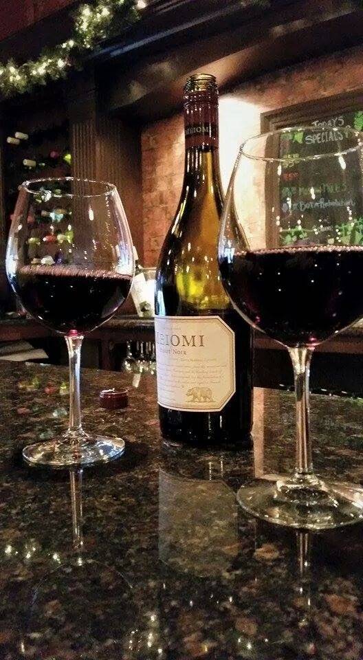 The Happy Grape Wine Bar & Bistro | restaurant | 300 E Main St, Lexington, OH 44904, USA | 4198849463 OR +1 419-884-9463