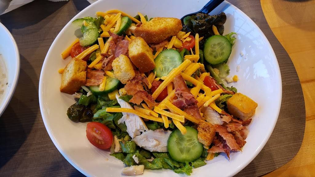 Café Zupas | meal takeaway | 3340 Central Park Commons Dr, Eagan, MN 55121, USA | 7634121514 OR +1 763-412-1514