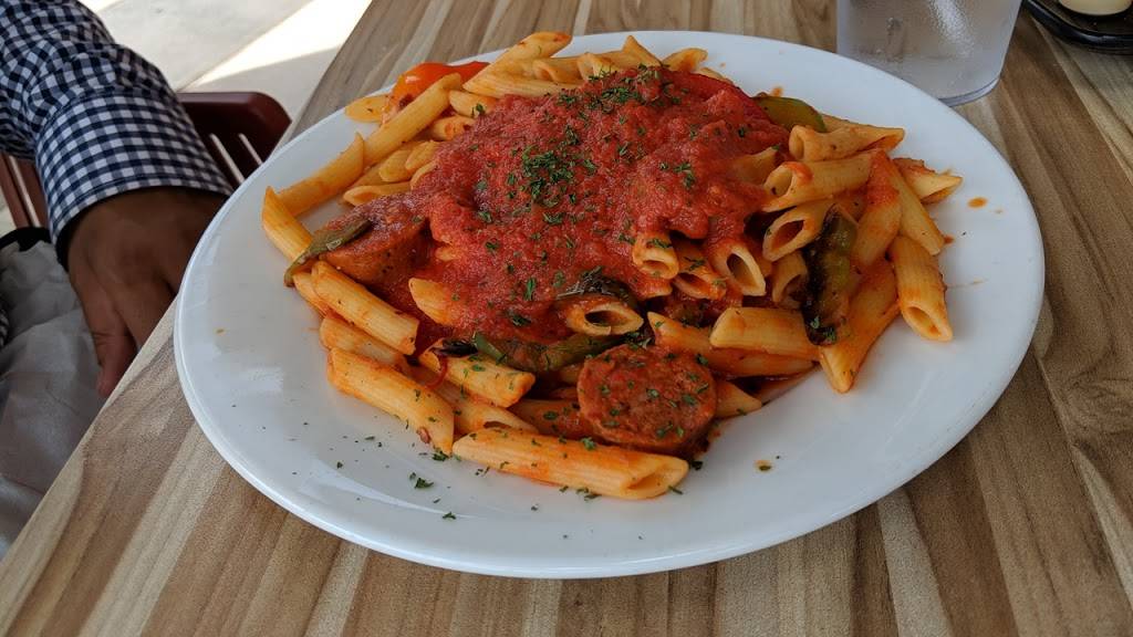 Lina Linguinis Pasta & Grille | restaurant | 111 Fouth Ave, Ridley Square, St. Catharines, ON L2S 3P5, Canada | 9059845462 OR +1 905-984-5462