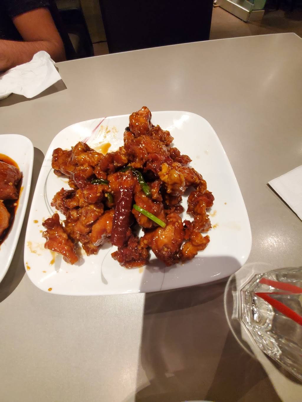 Amazing Hakka | restaurant | 1734 Lawrence Ave E, Scarborough, ON M1R 2Y1, Canada | 4167591147 OR +1 416-759-1147