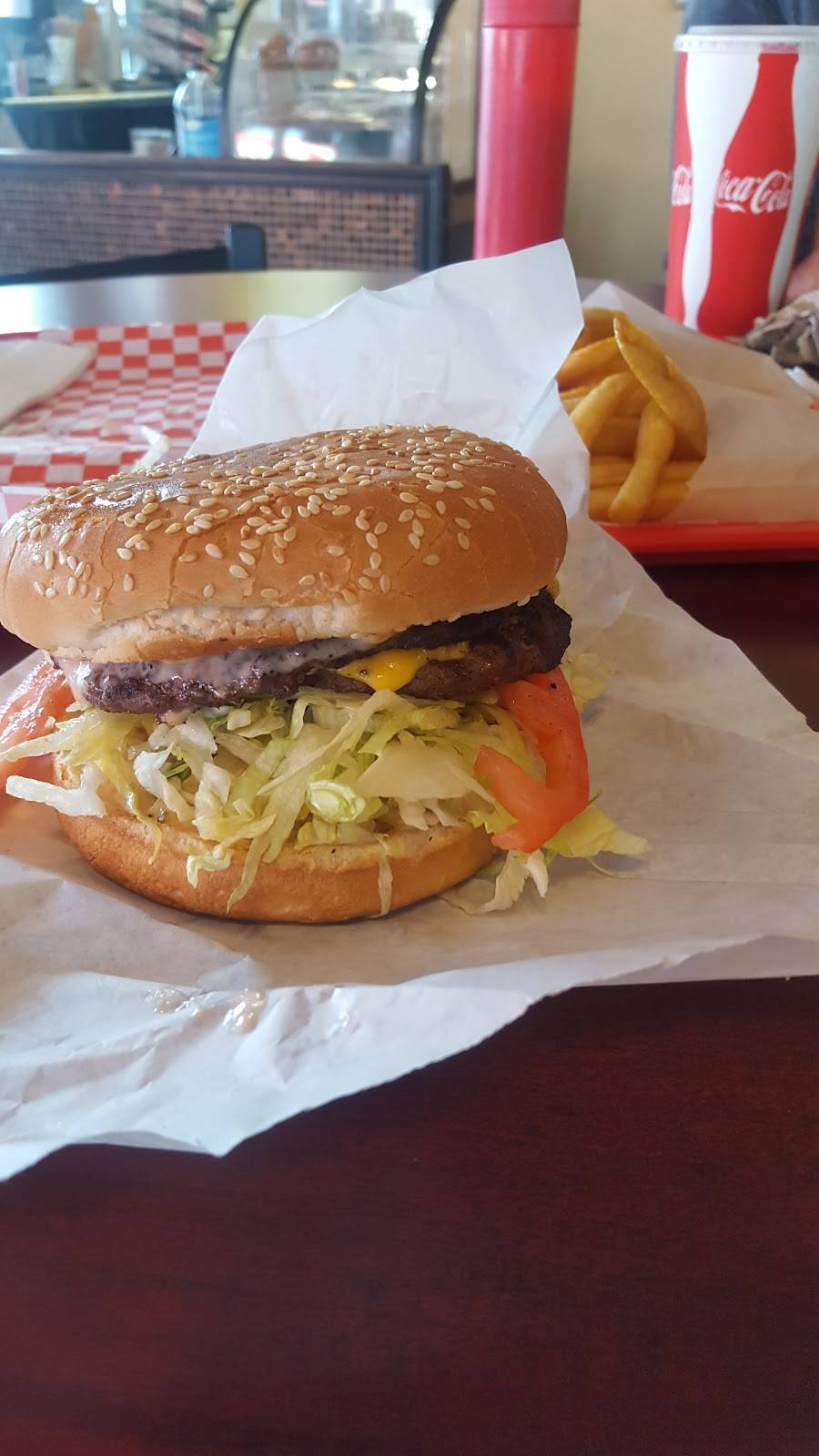 Dans Burger | restaurant | 1155 E 7th St, Long Beach, CA 90813, USA | 5625993639 OR +1 562-599-3639