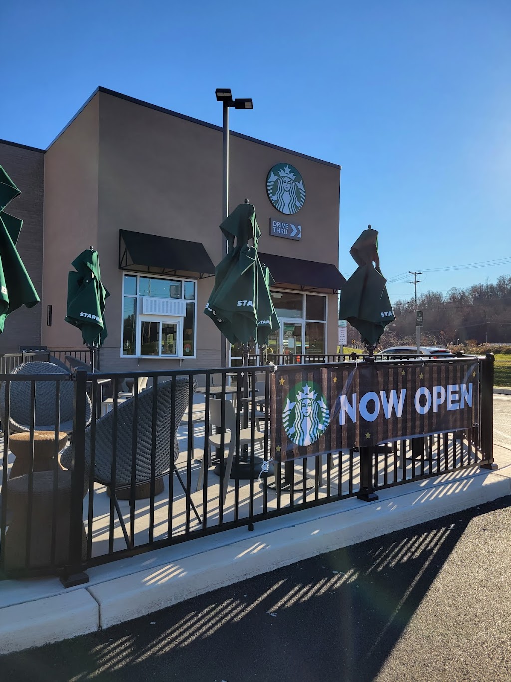 Starbucks | cafe | 105 Newberry Pkwy, Goldsboro, PA 17319, USA | 7179541498 OR +1 717-954-1498