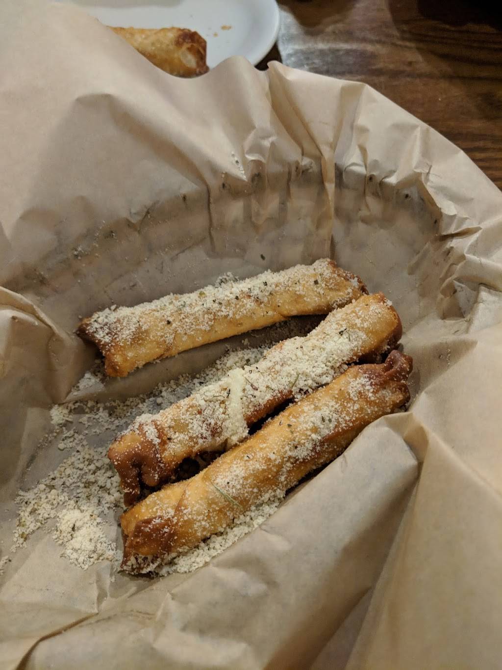 Brickyard Dining Co | restaurant | 140 Commercial Ave SE, New Philadelphia, OH 44663, USA | 2348014519 OR +1 234-801-4519