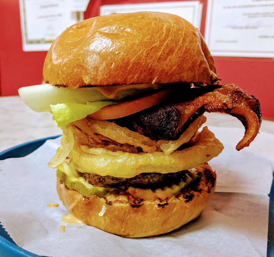 The Vin Bin Southboro | meal takeaway | 154 Turnpike Rd, Southborough, MA 01772, USA | 5084858884 OR +1 508-485-8884