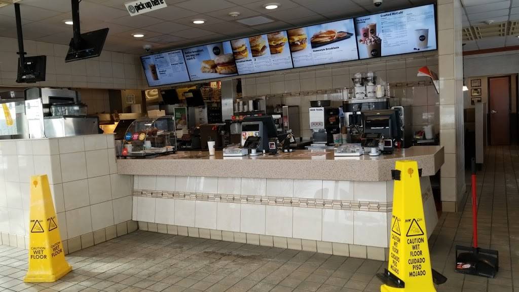 McDonalds | cafe | 1450 Busse Rd, Elk Grove Village, IL 60007, USA | 8474391540 OR +1 847-439-1540
