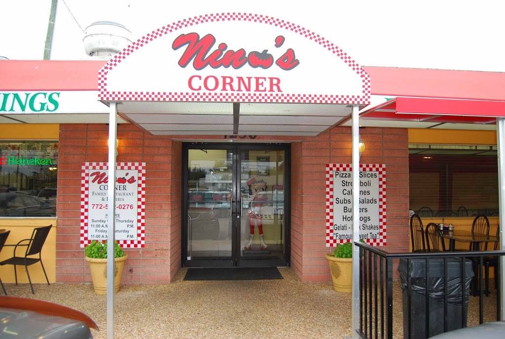 Ninos Corner Italian Restaurant & Pizzeria | restaurant | 4236 20th St, Vero Beach, FL 32960, USA | 7725620276 OR +1 772-562-0276