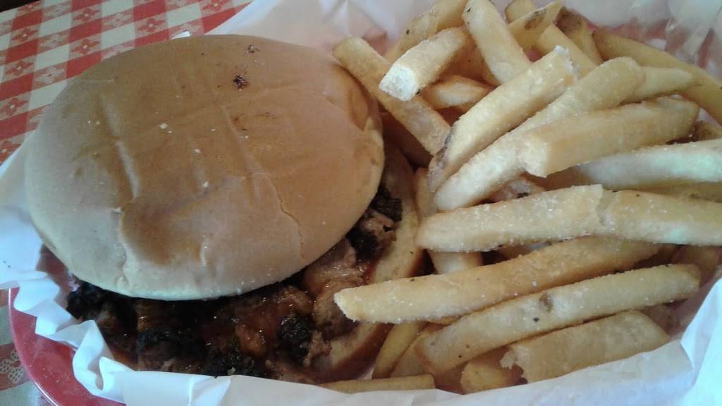 Gradys BBQ | restaurant | 8683 West, FM78, Converse, TX 78109, USA | 2103438060 OR +1 210-343-8060