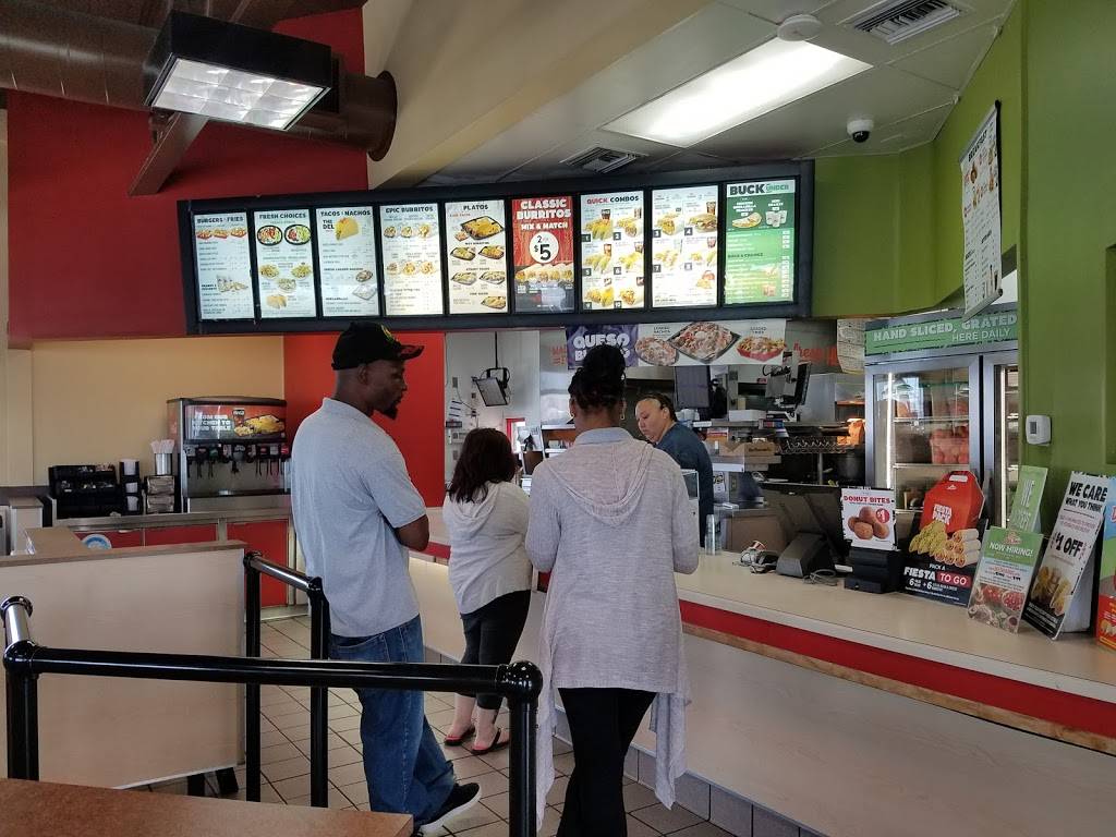 Del Taco | meal takeaway | 3106 Sports Arena Blvd, San Diego, CA 92110, USA | 6192218226 OR +1 619-221-8226