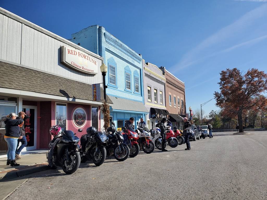 Kobis Bar & Grill | restaurant | 113 Oak St, Bonner Springs, KS 66012, USA | 9134225657 OR +1 913-422-5657