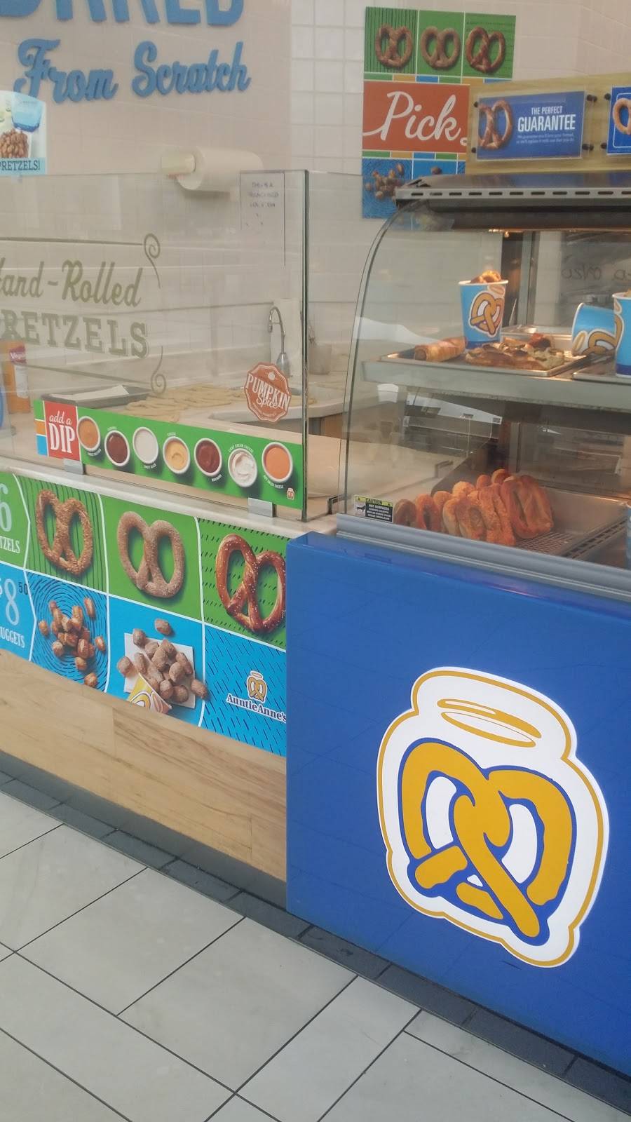Auntie Annes | cafe | 2037 Newpark Mall Rd, Newark, CA 94560, USA | 5107910781 OR +1 510-791-0781