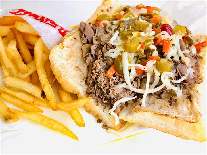 Isas Hot Dogs | restaurant | 2501 E Cass St, Joliet, IL 60432, USA | 8156661946 OR +1 815-666-1946