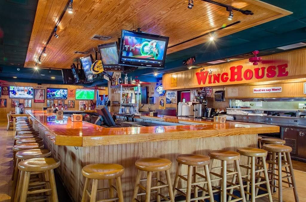The WingHouse of Tampa | restaurant | 8001 W Hillsborough Ave, Tampa, FL 33615, USA | 8138069464 OR +1 813-806-9464